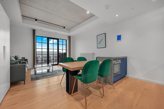 1 Bedroom Flat For Sale In Agar House, Orchard Place, E14