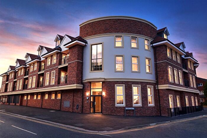 2 Bedroom Maisonette For Sale In Saxons Court, Peach Street, Wokingham, Berkshire, RG40
