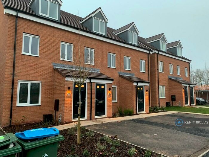 3 Bedroom Terraced House To Rent In Mirpur Close, Coventry, CV6