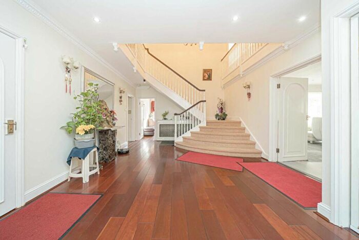 5 Bedroom Detached House For Sale In Cranley Road, Walton On Thames, KT12