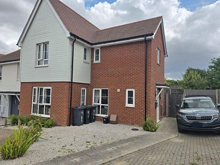 2 Bedroom Semi-Detached House For Sale In Salmon Field, Newport, CB11