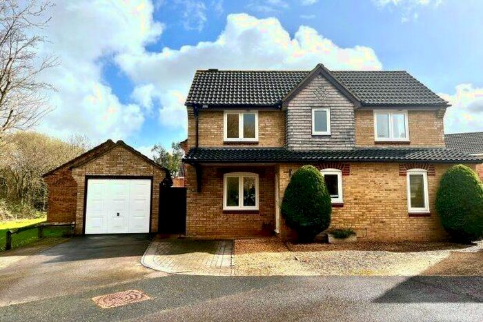 3 Bedroom Property To Rent In Elizabeth Way, Bristol, BS16