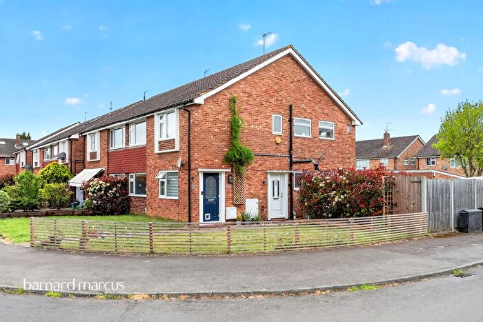 2 Bedroom Flat For Sale In Jasmin Road, Epsom, KT19