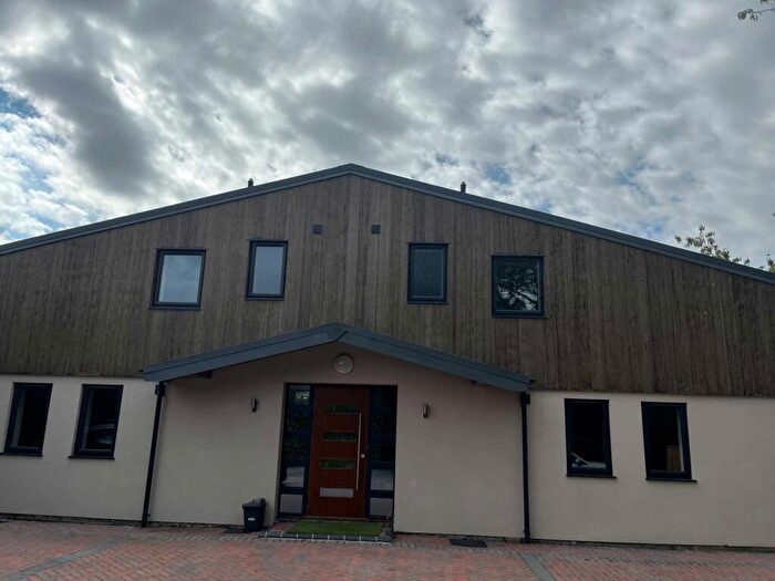 1 Bedroom Flat To Rent In Orchid House, Stonesfield, OX29