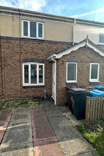 2 Bedroom Terraced House To Rent In Hales Entry, Hull, HU9