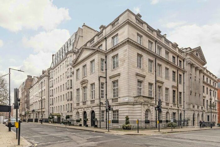 2 Bedroom Flat To Rent In Upper Grosvenor Street, London, W1K