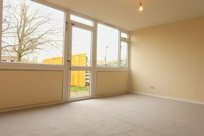 3 Bedroom Terraced House To Rent In Katrine Place, Bletchley, Milton Keynes, MK2