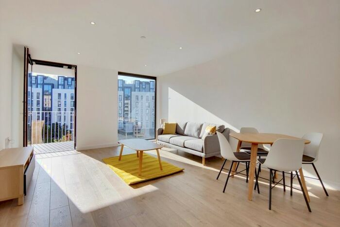 1 Bedroom Flat To Rent In Merchants House, London, E15