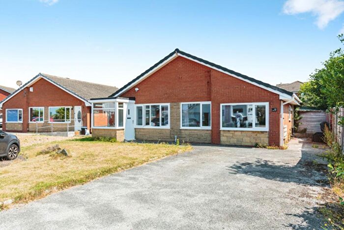 3 Bedroom Bungalow For Sale In Ramsey Close, Lytham St. Annes, Lancashire, FY8
