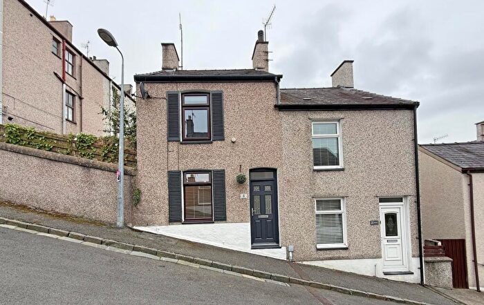 2 Bedroom End Of Terrace House For Sale In Mary Street, Caernarfon, Gwynedd, LL55