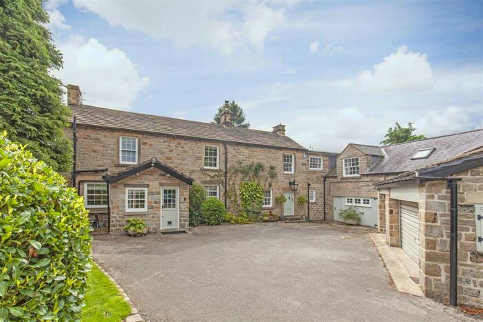 5 Bedroom Farm House For Sale In Pinfold Hill, Curbar, Hope Valley, Derbyshire, S32
