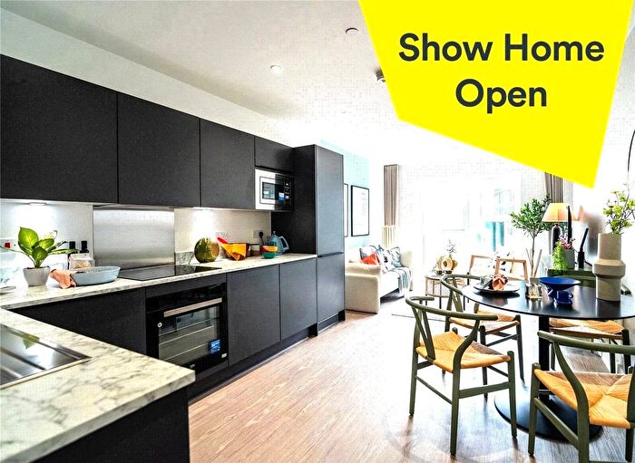 2 Bedroom Flat For Sale In Sandy Road, Erith, DA8