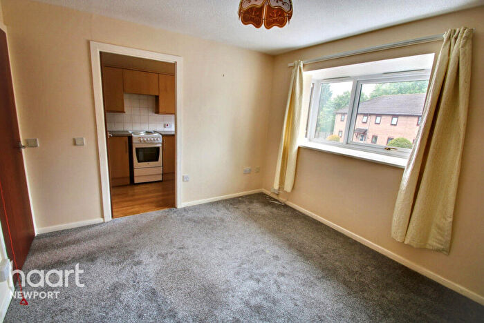 2 Bedroom Apartment For Sale In Uplands Court, Newport, NP10