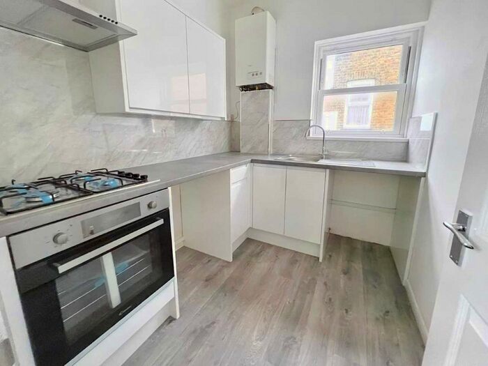 1 Bedroom Flat To Rent In Rodney Street, Ramsgate, Kent, CT11