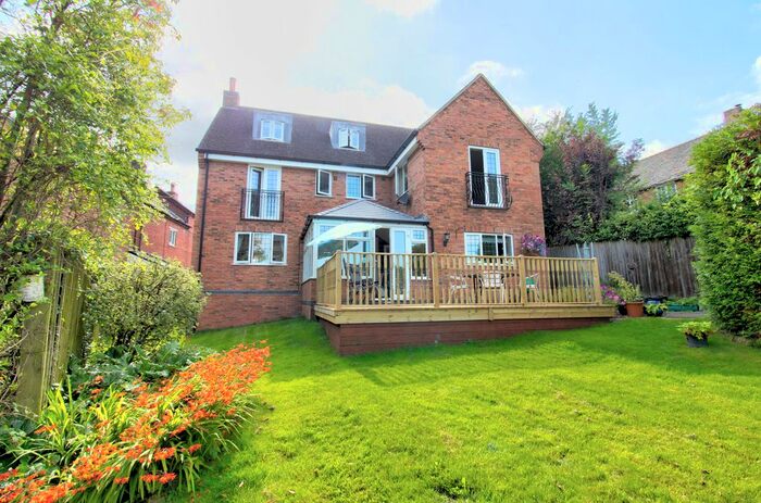 6 Bedroom Detached House For Sale In High Street, Guilsborough, Northampton, NN6