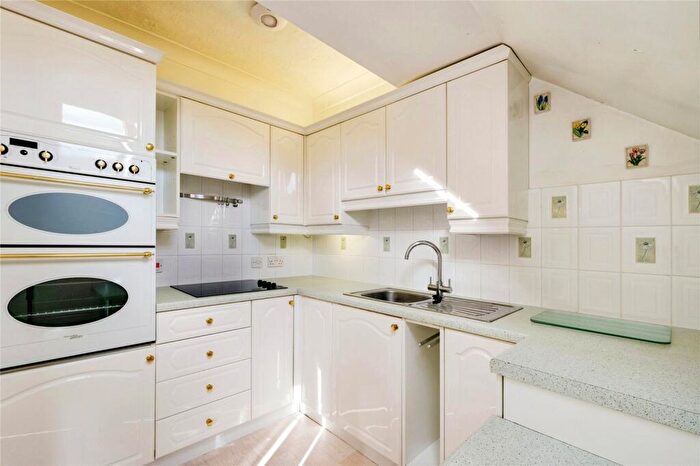 2 Bedroom Apartment For Sale In Hillyard Court, Wareham, BH20