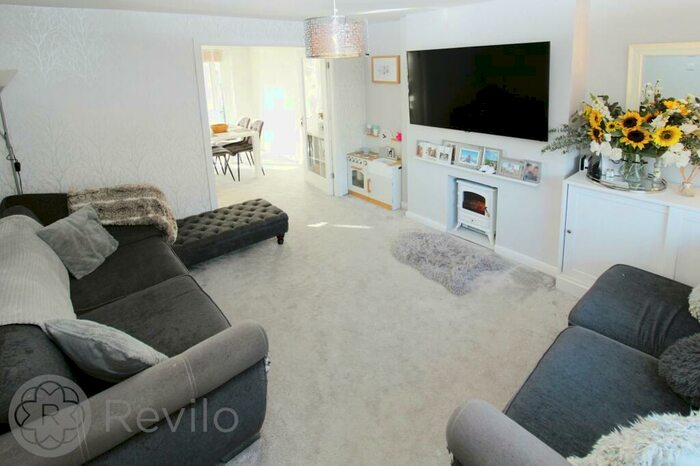 3 Bedroom Semi-Detached House For Sale In Harewood Road, Norden, OL11