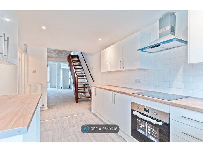 3 Bedroom Terraced House To Rent In Station Avenue, Ynysddu, Newport, NP11