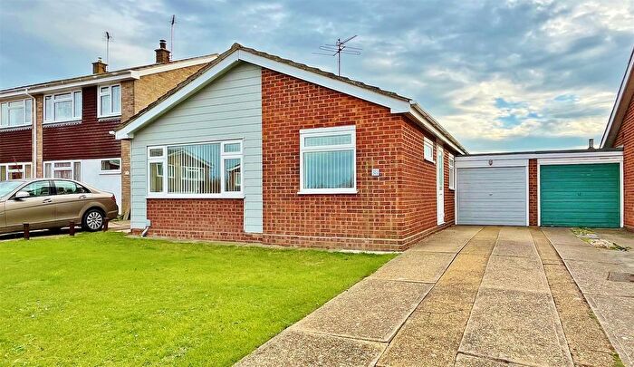 2 Bedroom Detached Bungalow For Sale In Dugmore Avenue, Kirby-Le-Soken, CO13