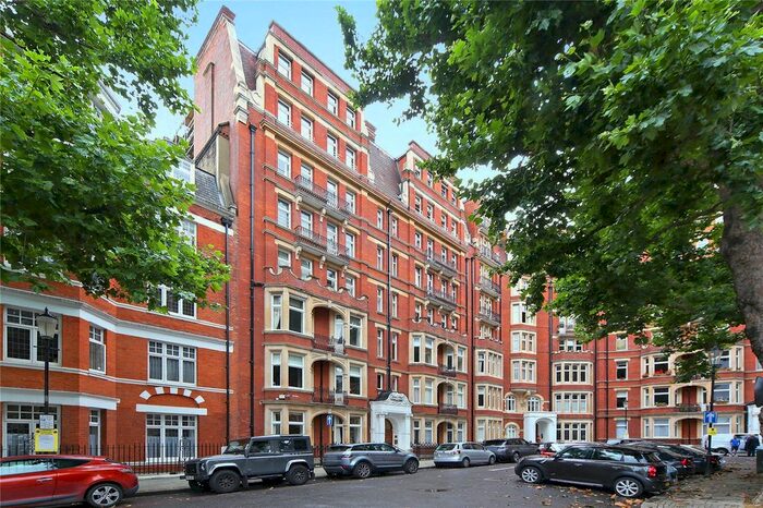 4 Bedroom Flat To Rent In Iverna Court, Kensington, London, W8