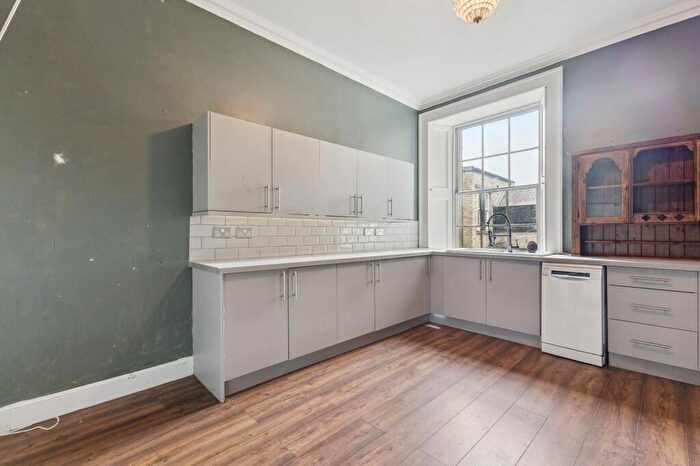 6 Bedroom Terraced House For Sale In Marshall Place, Perth, PH2