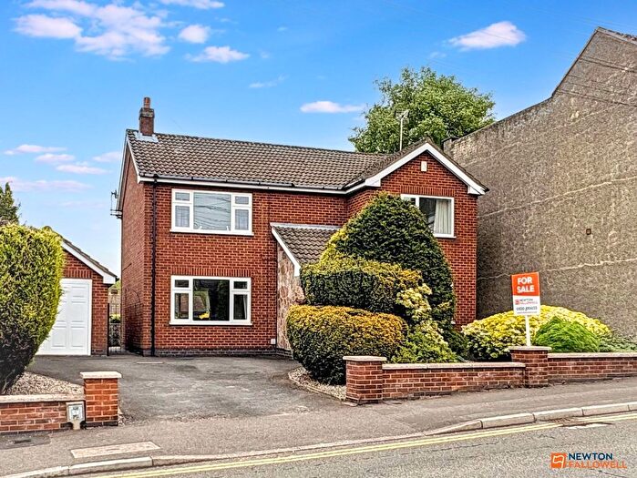 4 Bedroom Detached House For Sale In North Street, Whitwick, LE67