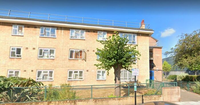3 Bedroom Apartment To Rent In Frampton Park Road, E9