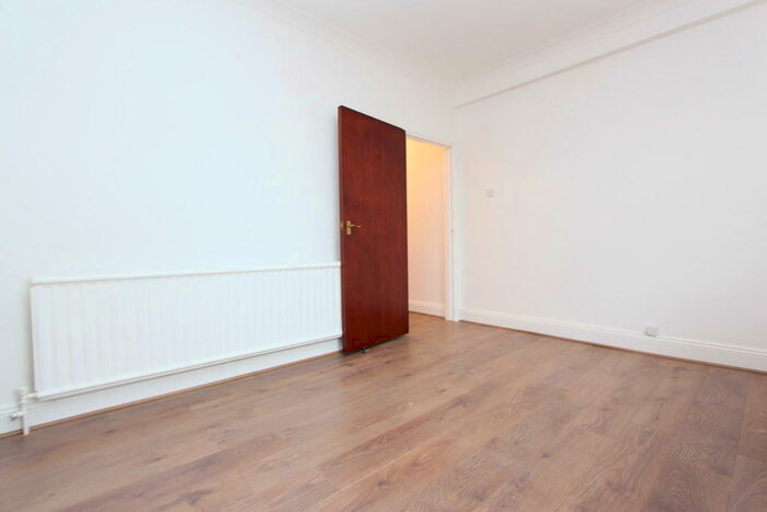 3 Bedroom Apartment To Rent In Pinner Road, Harrow, HA1