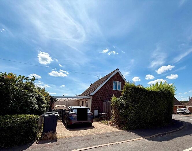 4 Bedroom Detached Bungalow For Sale In Hillvue Close, Norwich, NR5