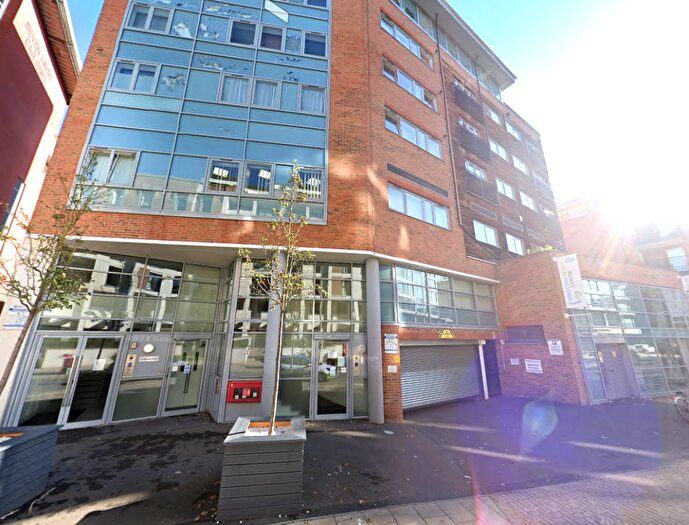 2 Bedroom Apartment To Rent In Skerne Road, Kingston Upon Thames, Surrey, KT2