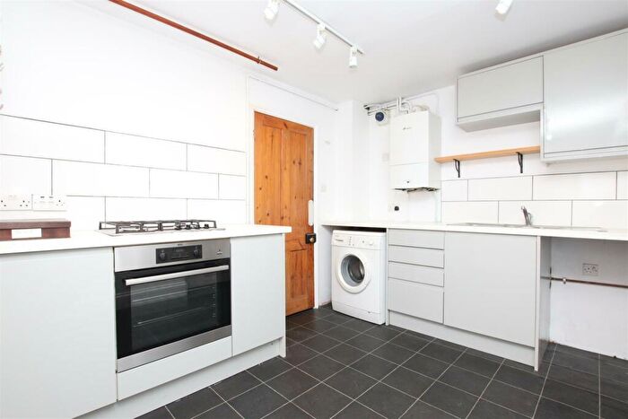 3 Bedroom House To Rent In Perfect View, Bath, BA1