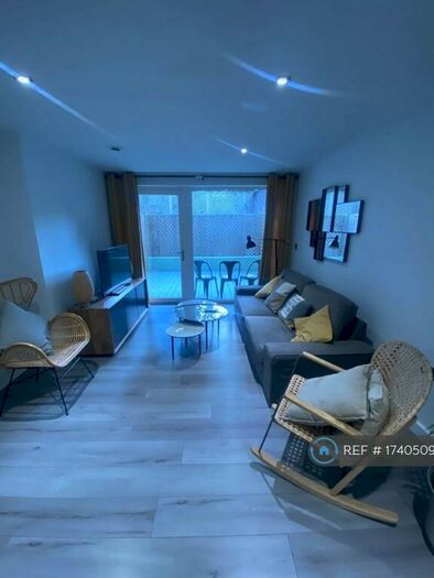 2 Bedroom Flat To Rent In Wendon Street, London, E3