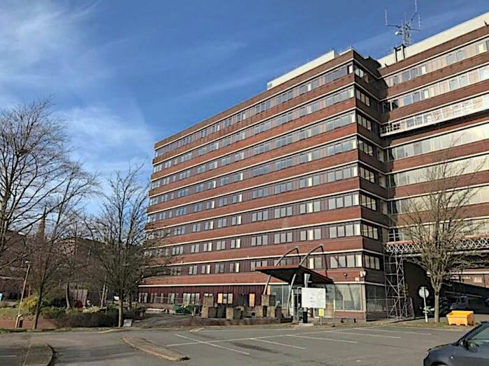 1 Bedroom Flat To Rent In Castle Court, The Minories, Dudley, DY2