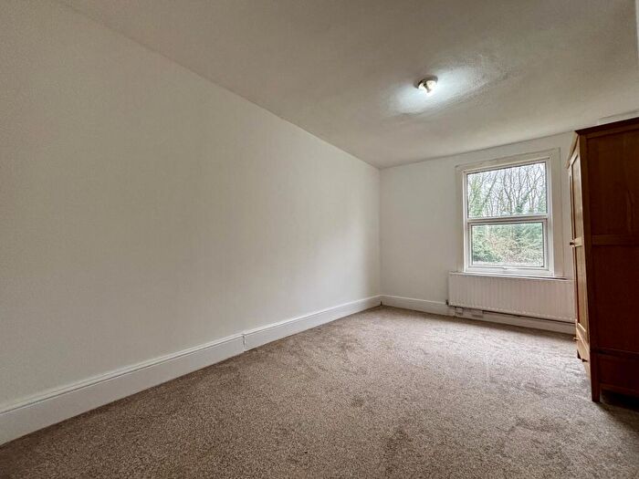 4 Bedroom House To Rent In Ivydale Road, London, SE15
