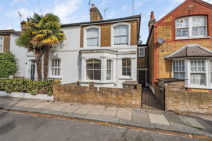 3 Bedroom Semi-detached House For Sale In Avenue Road, Acton, W3
