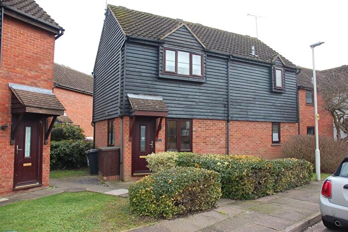 1 Bedroom End Of Terrace House For Sale In Colyers Reach, CM2