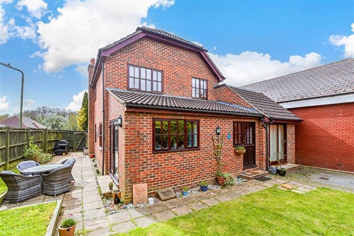 4 Bedroom Detached House For Sale In Jarvis Place, St Michaels, Tenterden, Kent, TN30