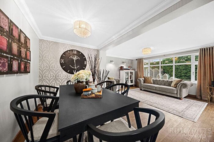 4 Bedroom Detached House For Sale In Moorhouse View, South Elmsall, WF9