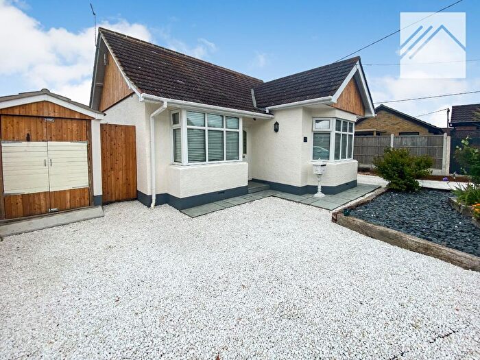 4 Bedroom Detached House For Sale In Beverley Avenue, Canvey Island, SS8