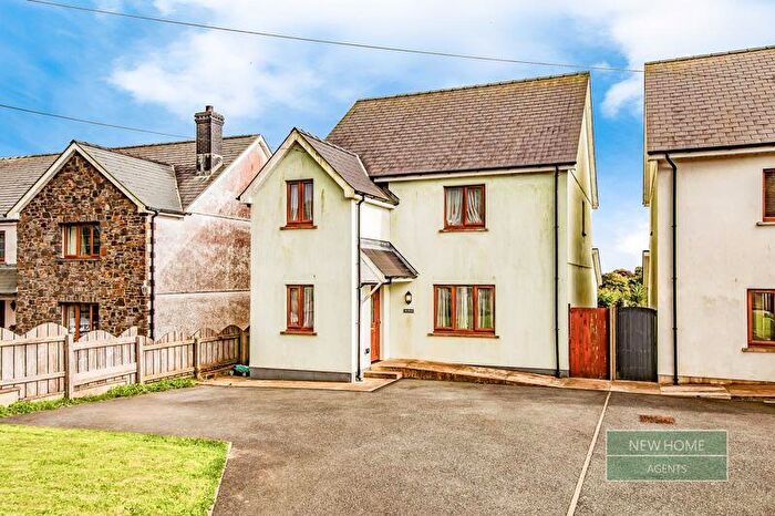 4 Bedroom Detached House For Sale In Croeslan, Panteg Cross, Llandysul, Ceredigion, SA44