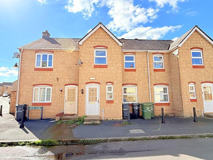 3 Bedroom Terraced House For Sale In Delta Close, Frome, BA11