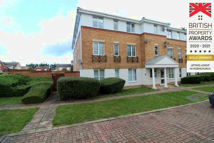 2 Bedroom Flat To Rent In Bancroft Chase, Hornchurch, RM12