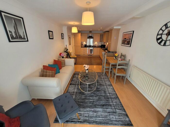 2 Bedroom Apartment To Rent In Wolf Lane, Windsor, SL4