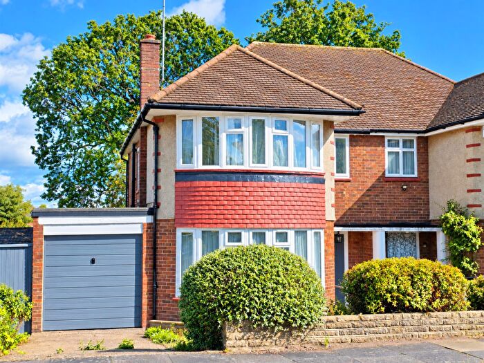 3 Bedroom Semi Detached House To Rent In South Lodge Drive, London, N14