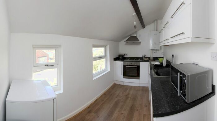 2 Bedroom Flat To Rent In Brookside Close, Loughborough LE11