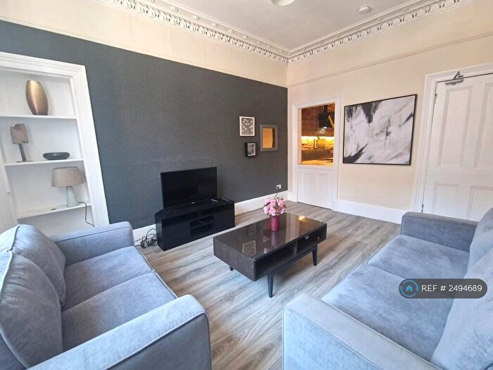 2 Bedroom Flat To Rent In Deanston Drive, Glasgow, G41