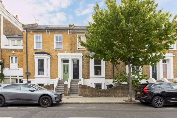 1 Bedroom Flat To Rent In Forest Road, London Fields, E8