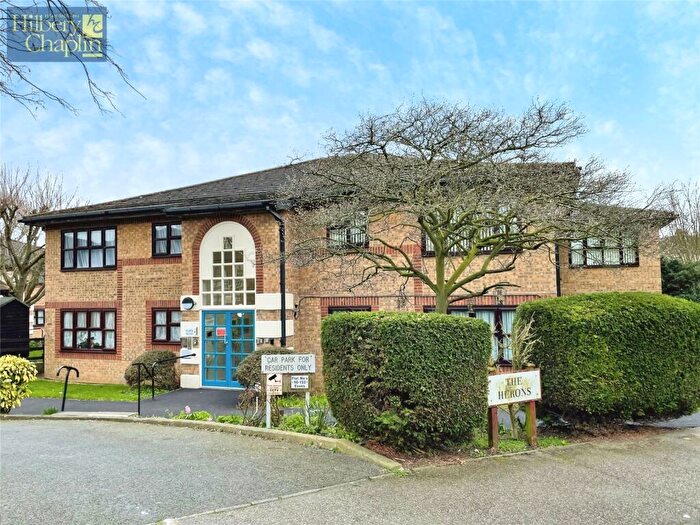 1 Bedroom Apartment For Sale In Abbs Cross Gardens, Hornchurch, RM12
