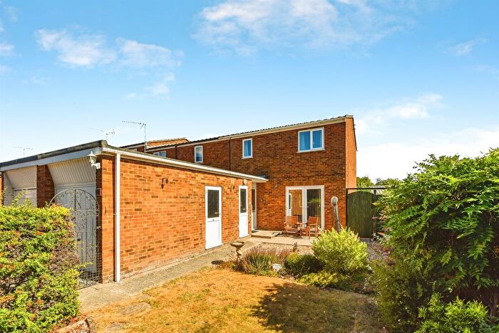 3 Bedroom Semi Detached House For Sale In Plantation Road, Chippenham, SN14