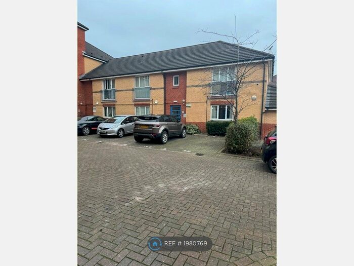 1 Bedroom Flat To Rent In Brunswick House, Swindon L, SN1